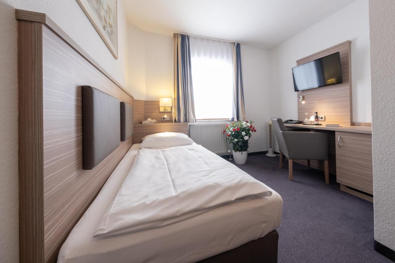 Hotel Baer Sinsheim Eksteriør billede