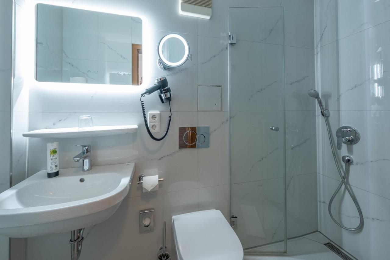 Hotel Baer Sinsheim Eksteriør billede
