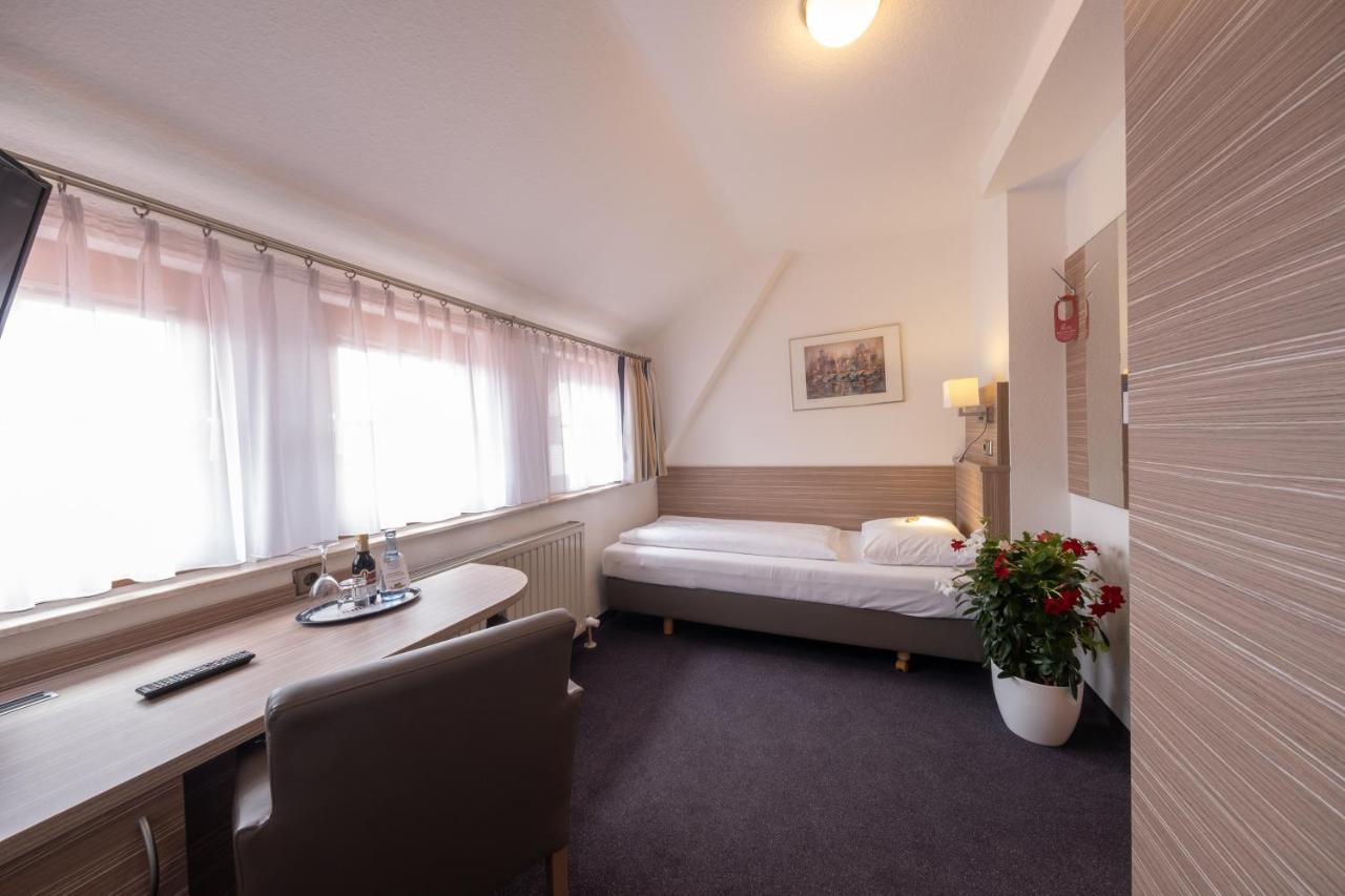 Hotel Baer Sinsheim Eksteriør billede