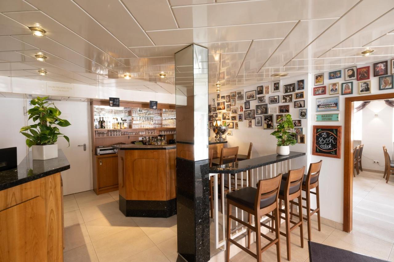 Hotel Baer Sinsheim Eksteriør billede